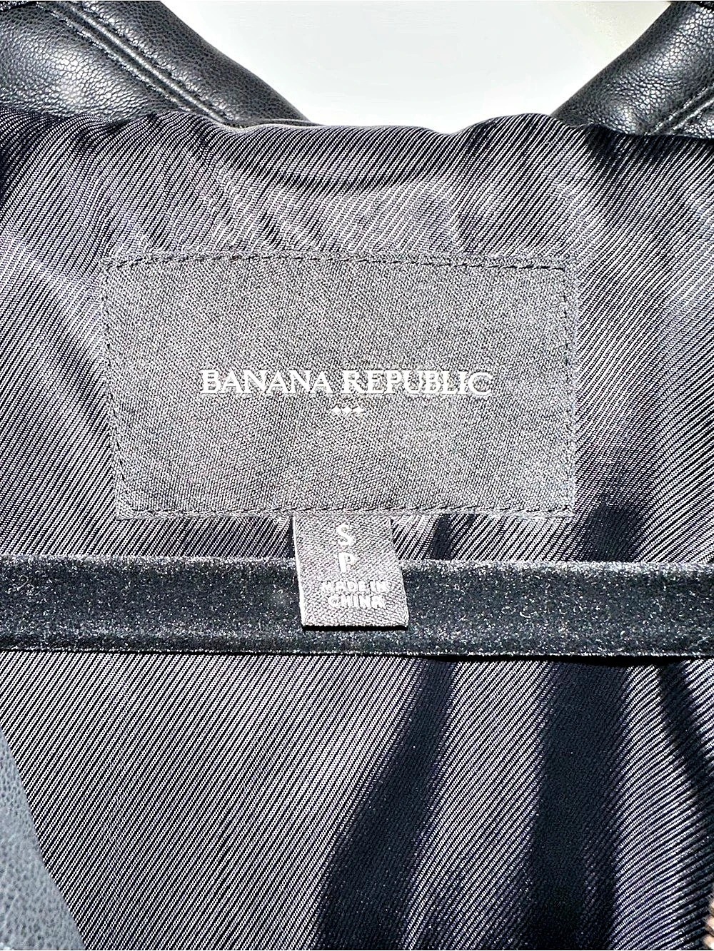 Banana Republic Vegan Leather Jacket - Picture 4 of 5